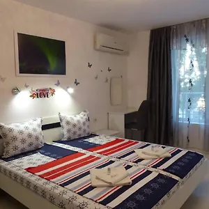 Апартаменты Apartament Holiday, Бургас